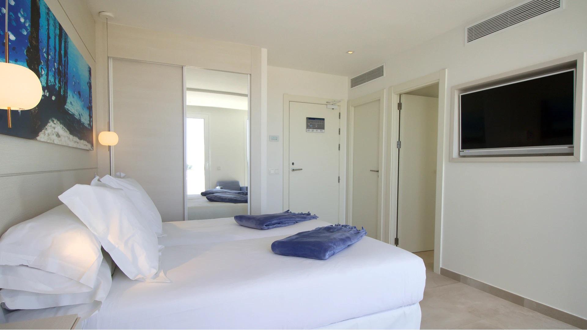 Hotel Iberostar Selection Santa Eulalia Adults-Only Ibiza Santa Eularia des Riu Esterno foto