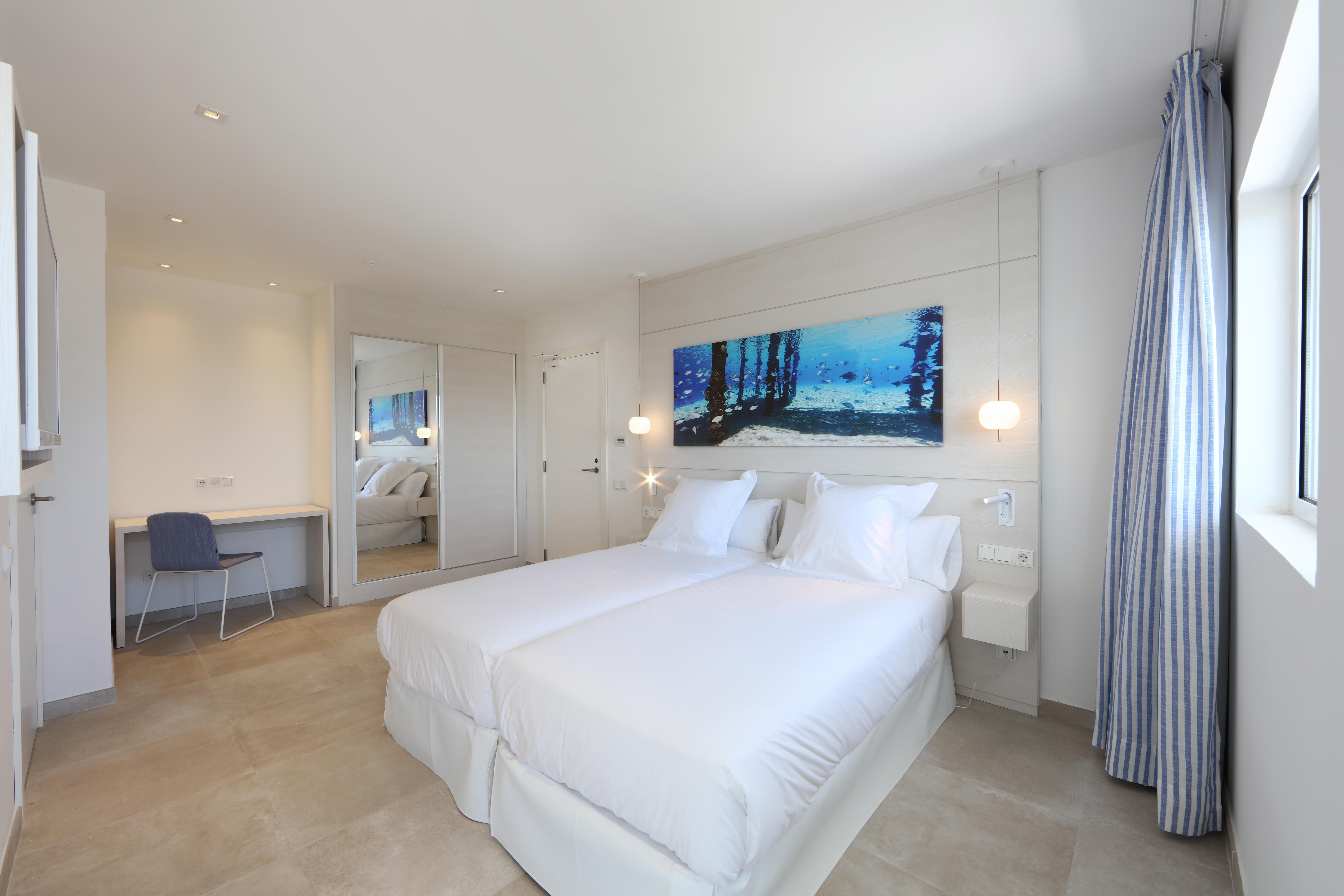 Hotel Iberostar Selection Santa Eulalia Adults-Only Ibiza Santa Eularia des Riu Esterno foto